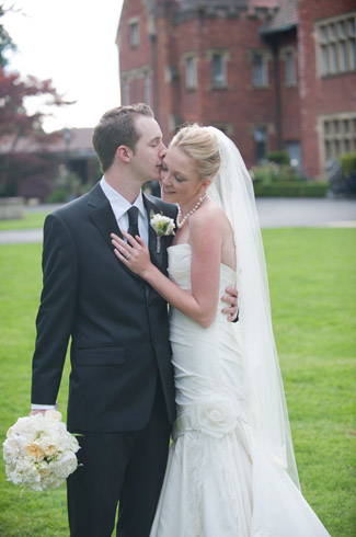 real wedding - Thornewood Castle - Seattle, WA - photos by: Yitzhak Dalal Photography